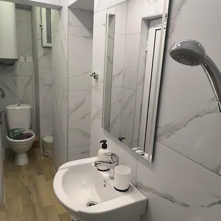 Compass- Super Center Apartment