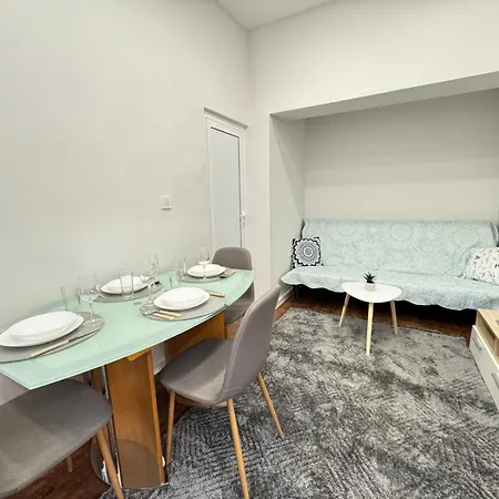 Compass- Super Center Apartman Burgasz