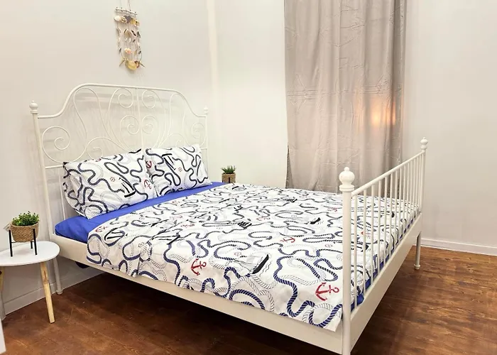 Compass- Super Center Lejlighed