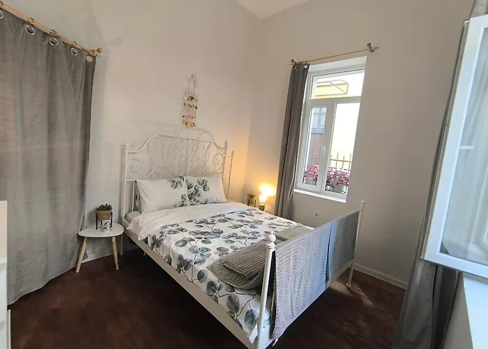 Compass- Super Center Lejlighed